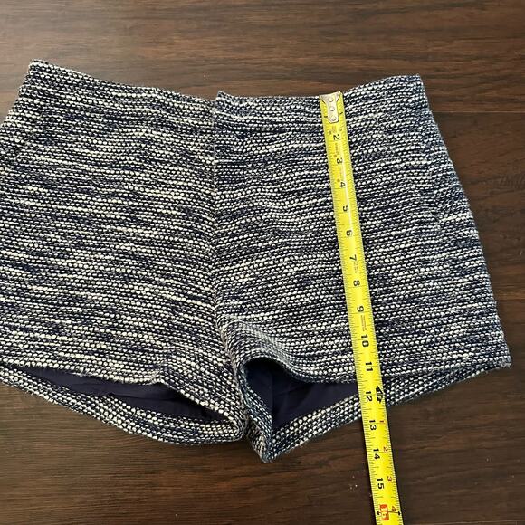 Joie blue & white tweed shorts size 8 - Picture 9 of 10